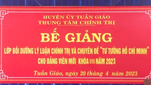 Bế giảng lớp bồi dưỡng LLCT và chuyên đề “Tư tưởng Hồ Chí Minh” cho đảng viên mới khóa III năm 2023