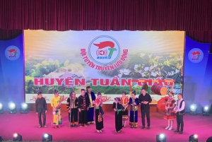 Đội thi tuyên truyền lưu động huyện Tuần Giáo tham gia Hội thi Tuyên truyền lưu động tỉnh Điện Biên lần thứ XVIII, năm 2023 tại huyện Mường Chà.