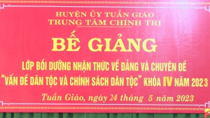 Bế giảng lớp bồi dưỡng nhận thức về đảng  và chuyên đề “Vấn đề dân tộc và chính sách dân tộc” khóa 4 năm 2023