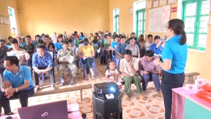 Bảo hiểm xã hội tuyên truyền phát triển người tham gia BHXH tự nguyện tại xã Tênh Phông