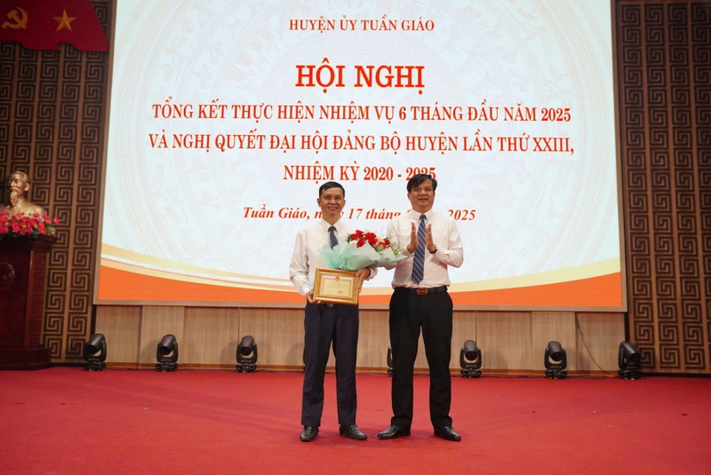 Hội nghị tổng kết thực hiện nhiệm vụ 6 tháng đầu năm 2025 và Nghị quyết Đại hội Đảng bộ huyện lần thứ XXIII, nhiệm kỳ 2020 - 2025