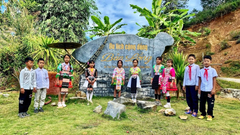 Đoàn khảo sát của Ban Văn hóa – Xã hội HĐND tỉnh khảo sát tại huyện Tuần Giáo