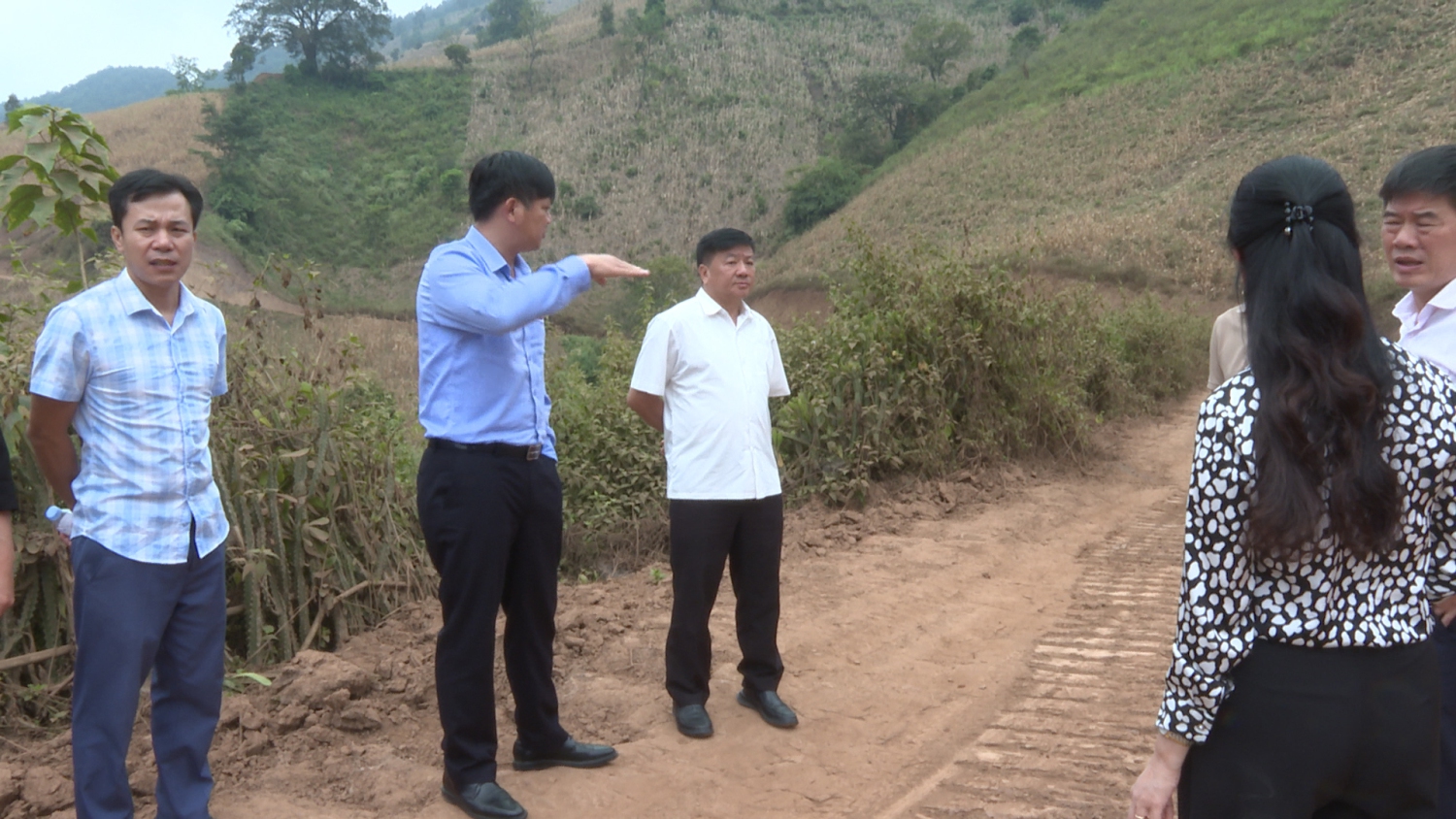 Đoàn khảo sát thường trực HĐND tỉnh khảo sát tại huyện Tuần Giáo