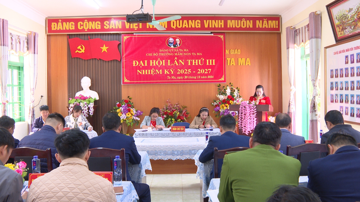 toàn cảnh đại hội