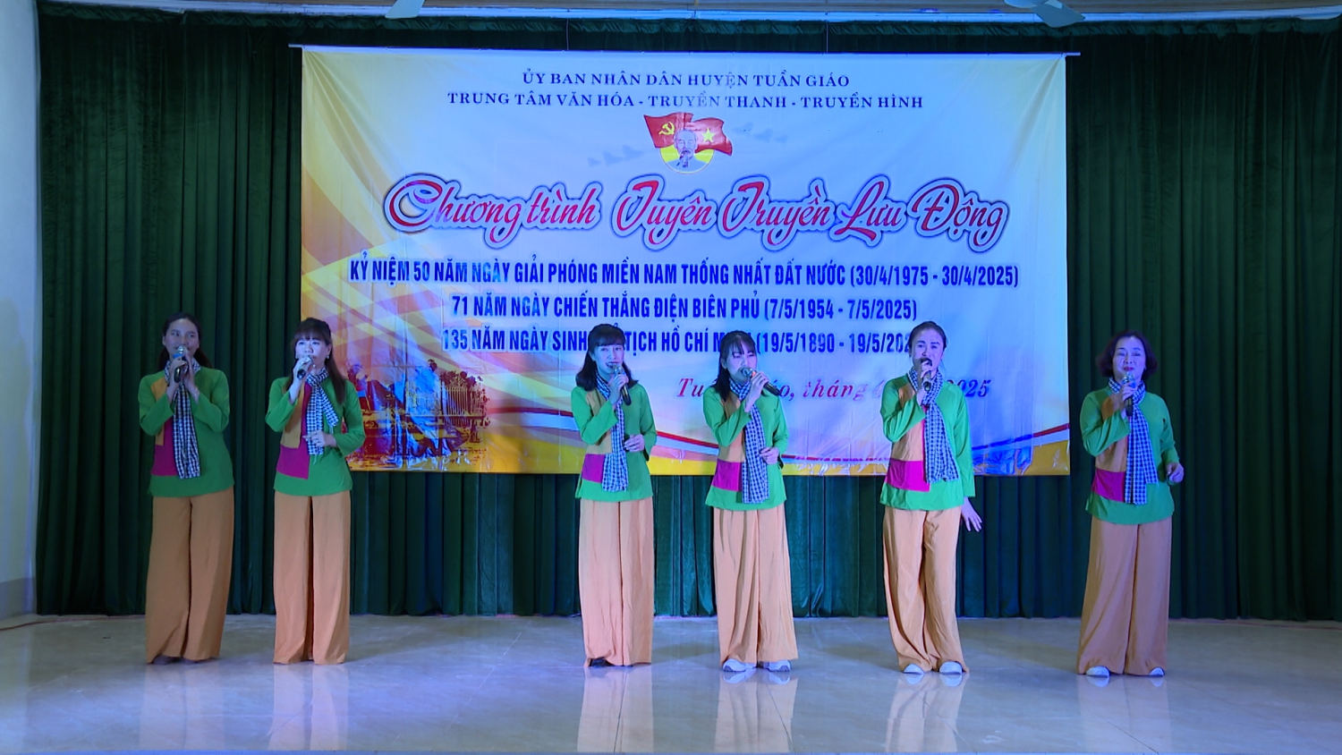 mot so hinh anh trong chuong trinh tuyen truyen ld