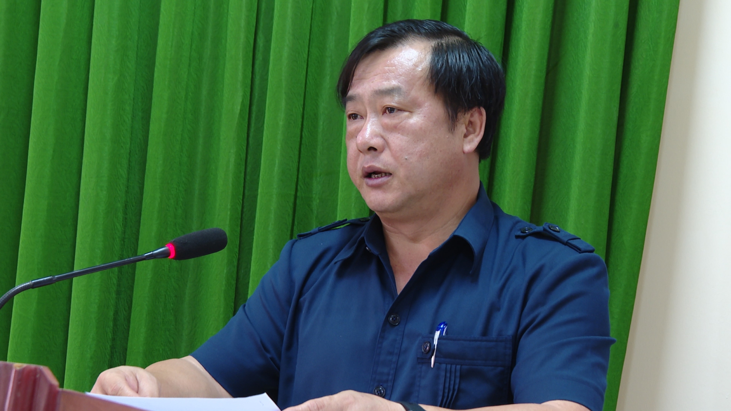 Ông Vừ A Bằng Phó chủ tịch UBND tỉnh, Trưởng BQLDA Bạn hữu trẻ em tỉnh Điện Biên phát biểu khai mạc lễ bàn giao