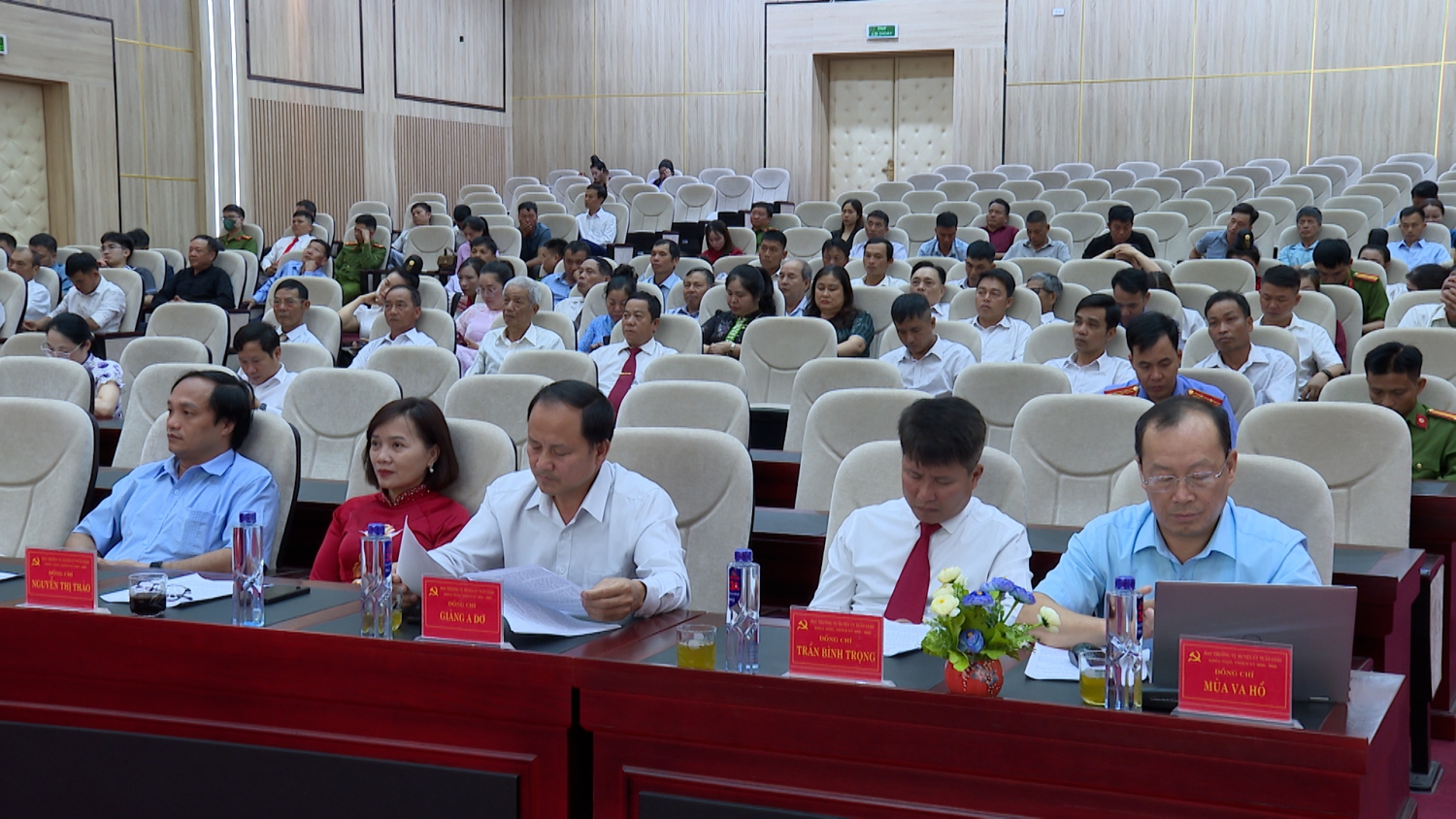 CÁC ĐẠI BIỂU THÁM DỰ HỘI NGHỊ