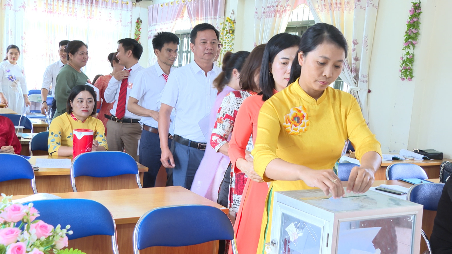 Đại biểu bầu BCH khoá mới