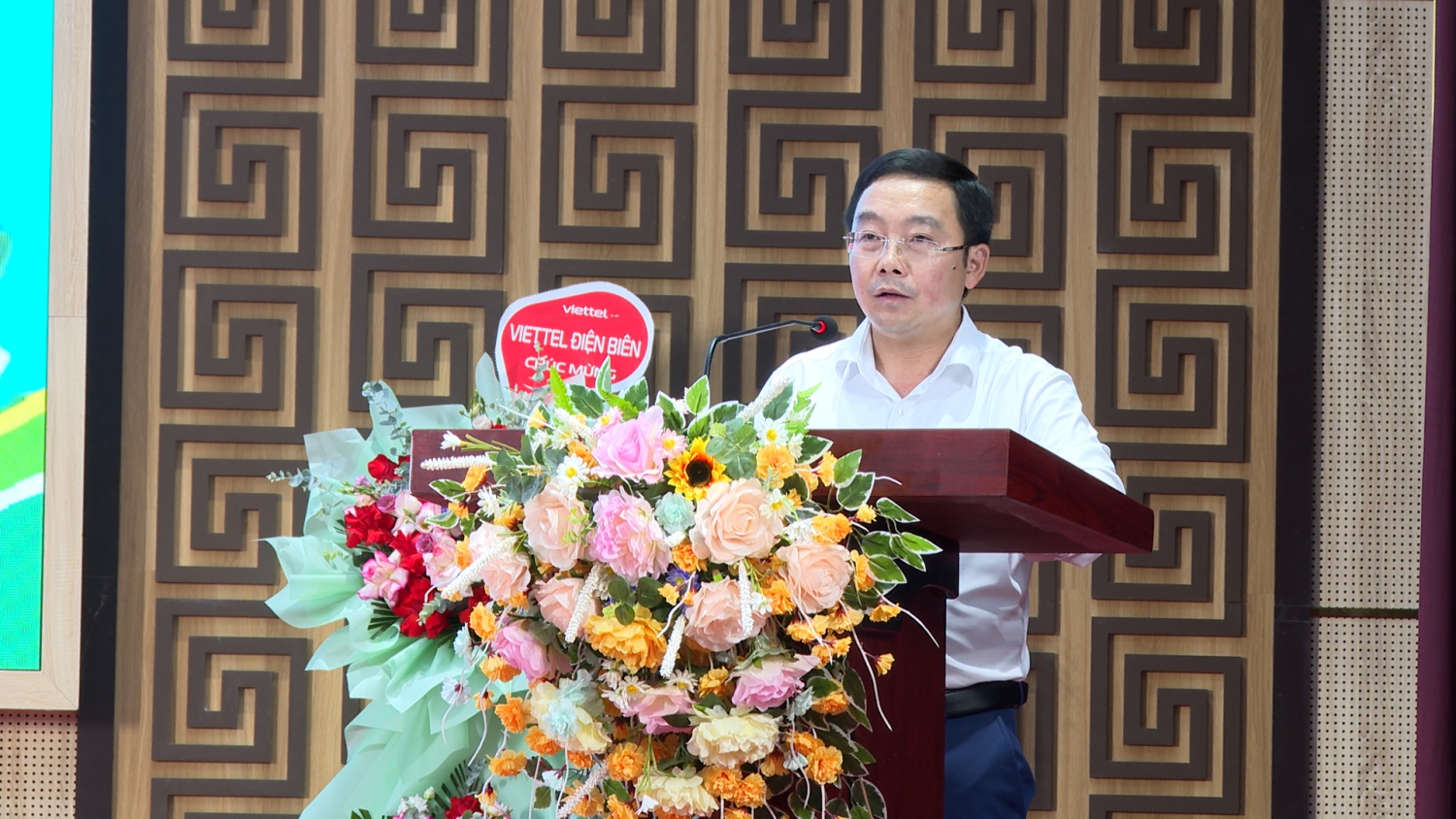 ĐC GIÀNG A DẾ PHÁT BIỂU TẠI HỘI NGHỊ